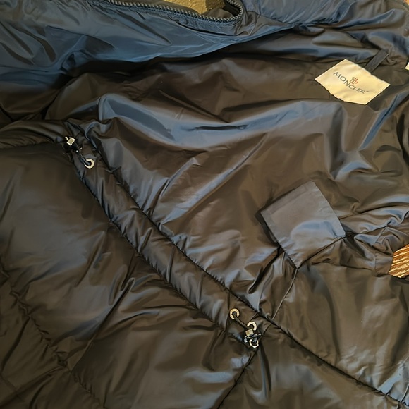 Moncler Ana Gilet all black puffer Vest size 2 - Picture 7 of 11